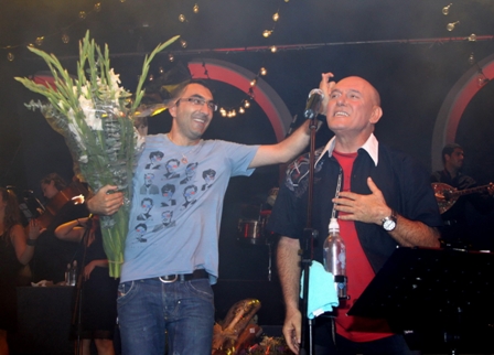 תשאלו את שלומי שבת מה השעה