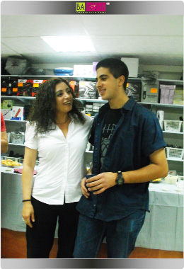 אמא גאה - מירב והבן אריאל. צילום: בראש - פורטל יופי ישראלי.