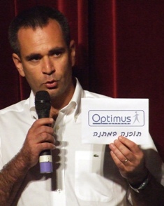 יבגני, מנכ"ל חברת Optimus Software