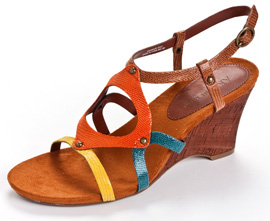 ANNE KLEIN - קולקציית נעליים אביב קיץ 2010