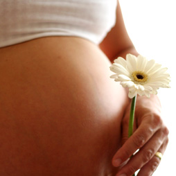טיפים לנשים בהריון - כיצד נשמור על עור בריא במהלך ההיריון