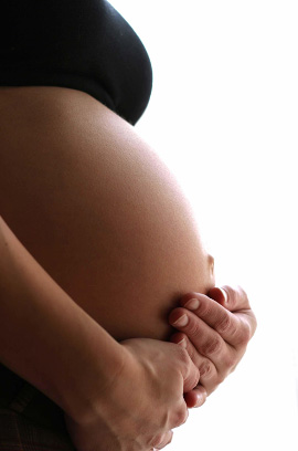 נשים בהריון החשות ברע, מומלץ להן לשבור את הצום