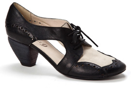 NINE WEST - קולקציית אביב קיץ2011