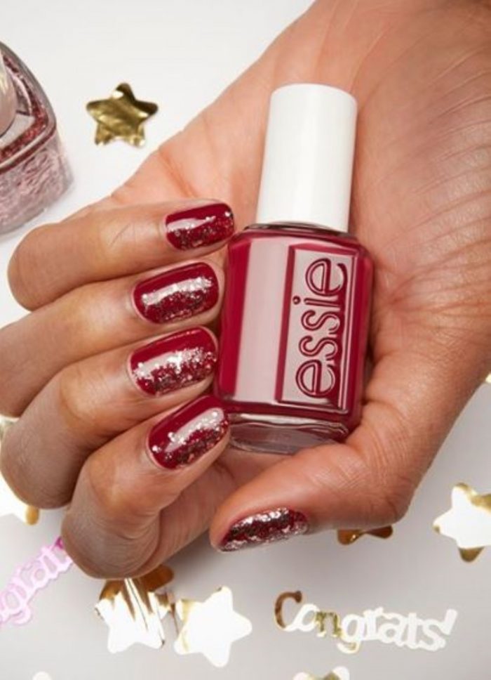 מראה ולנטיין של מותג הלקים ESSIE, צילום יחצ חול